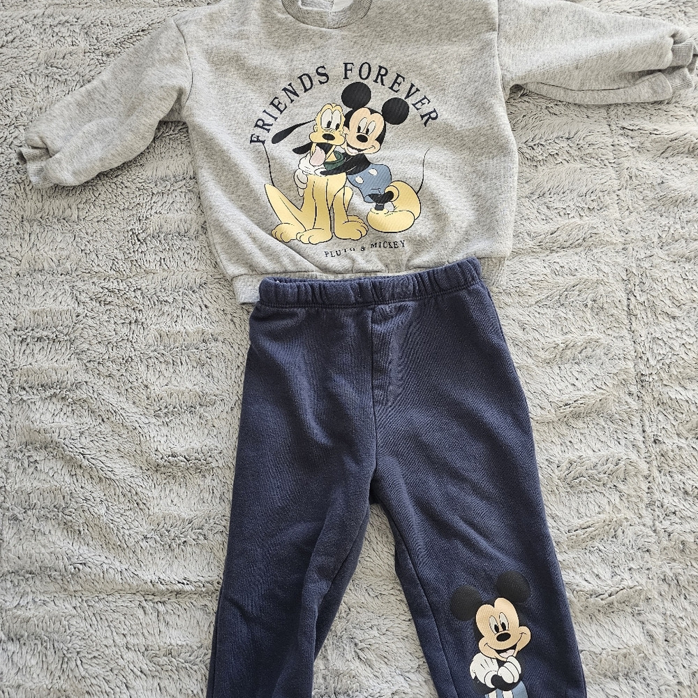 H&M Gray and Navy Friends Forever Set